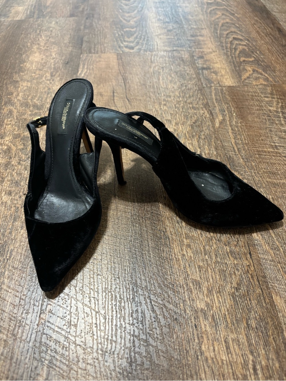 Vintage 2000’s Dolce & Gabbana Black Velvet Pointed-Toe Slingback Heels - Picture 3 of 10